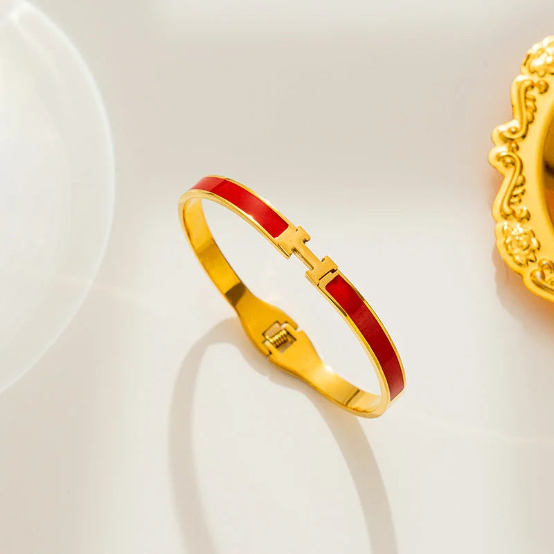 The Mia Bangle