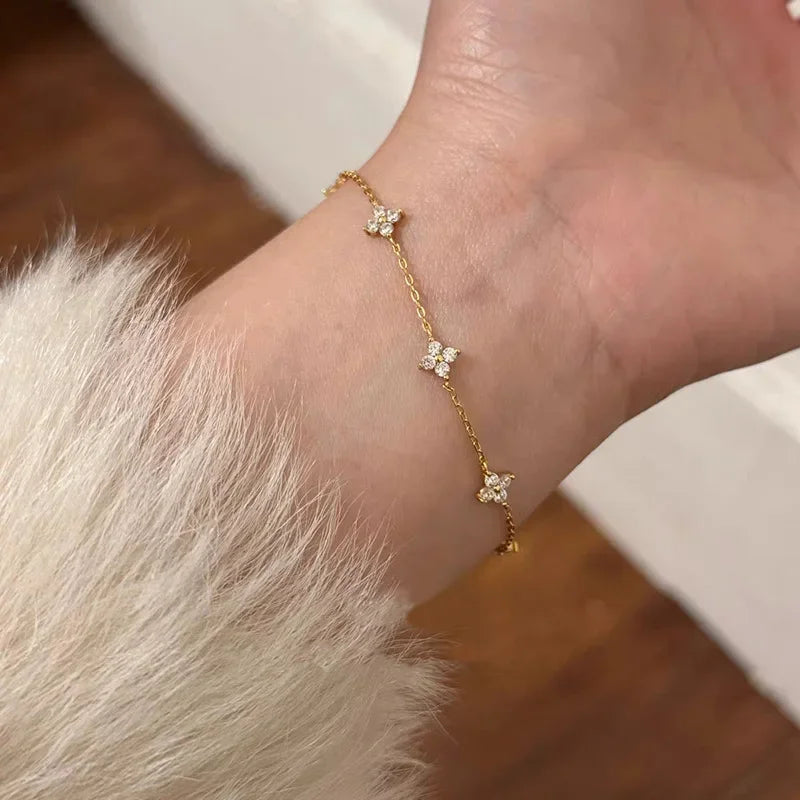The Rose Necklace
